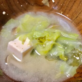 豆腐・キャベツ・しめじの味噌汁